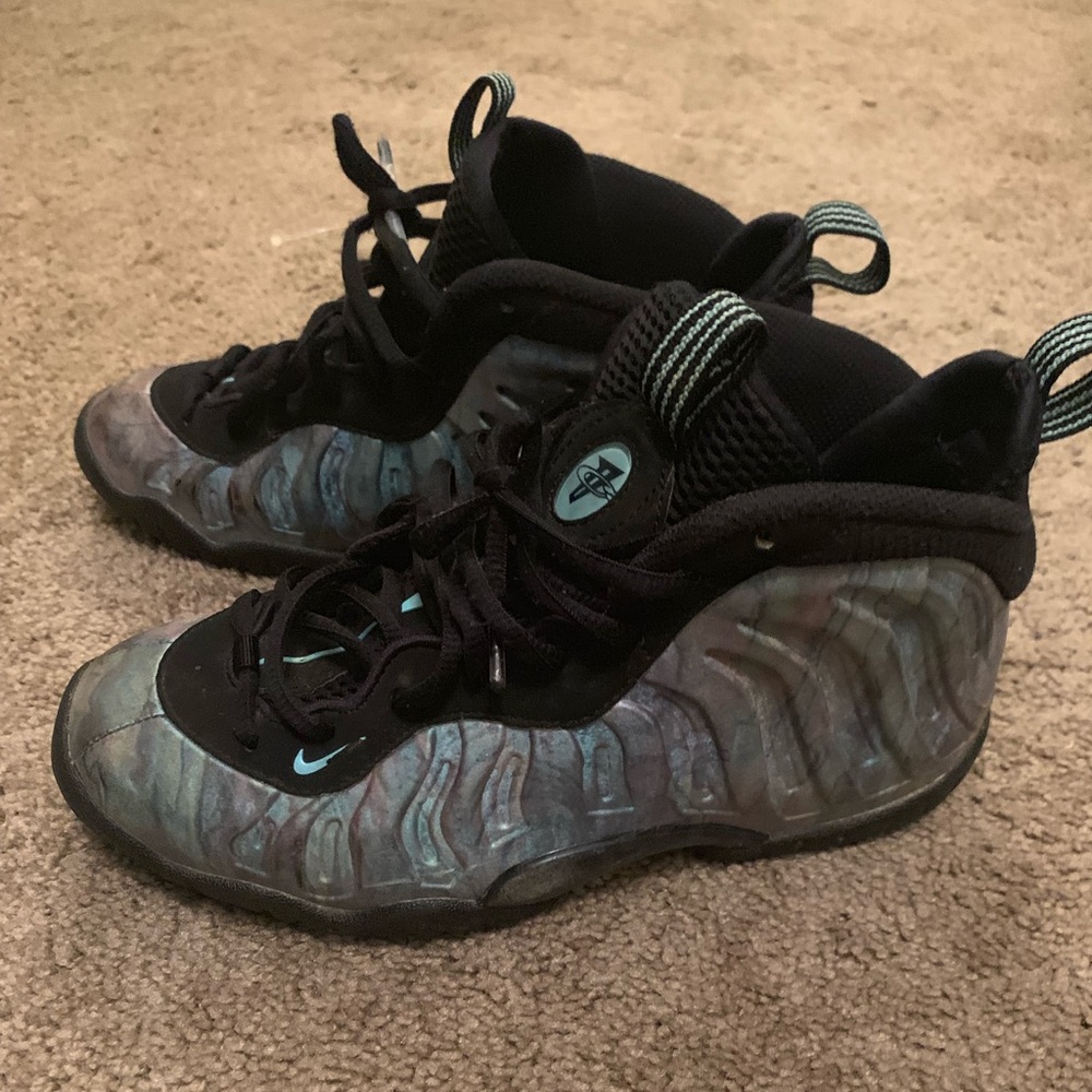 Foam posesites